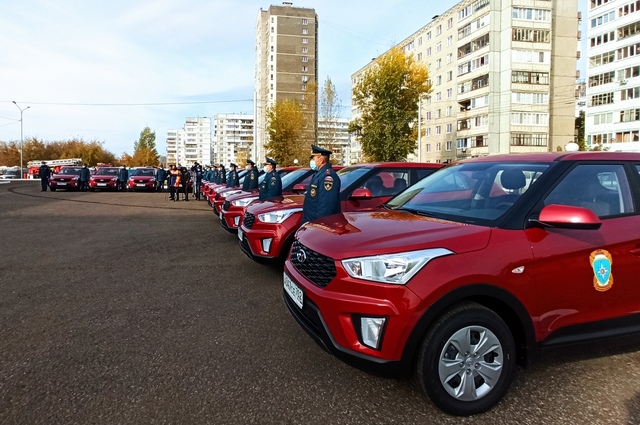 13 новых автомобилей будут помогать в работе инспекторов МЧС по всей республике