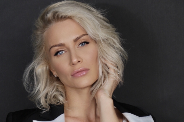 С 2000 по 2006 г. ведущий был женат на юристе Екатерине Гордон.