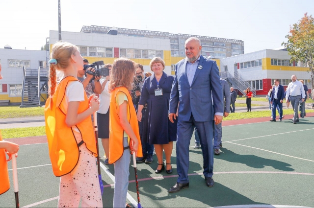 Губернатор Сергей Цивилев принимает детский сад - школу после капитального ремонта.