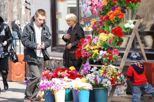 В Радоницу принято ходить на кладбища.
