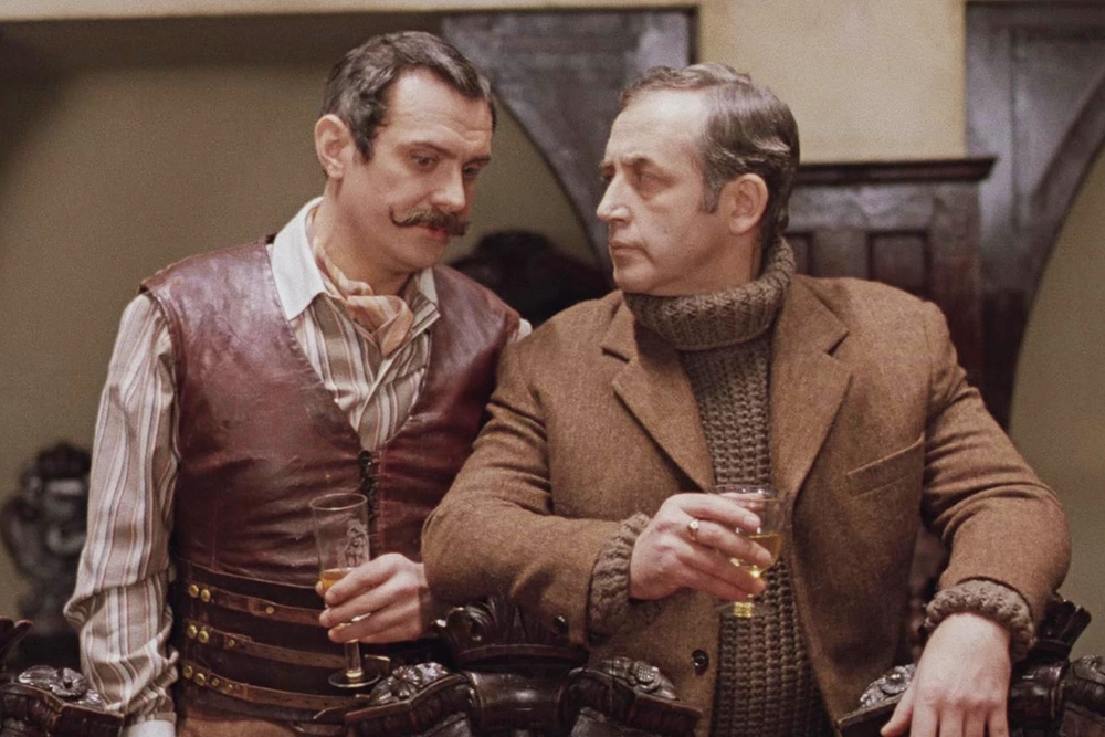 Никита Михалков и Василий Ливанов в фильме «Приключения Шерлока Холмса и доктора Ватсона: Собака Баскервилей».