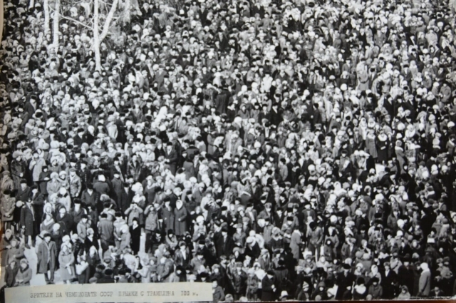 Тысячи зрителей приходили на Каштак, чтобы посмотреть на прыжки с трамплина.