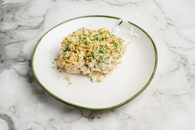 Энсалада руса с угрем