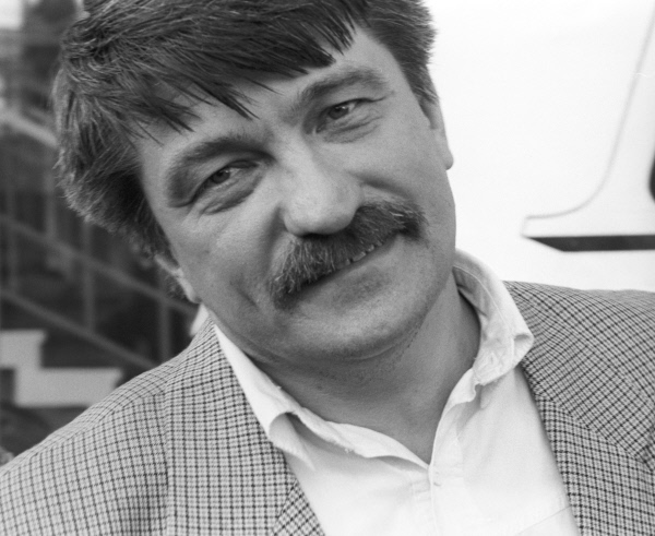 Режиссер Александр Сокуров во время ХХ-го Московского международного кинофестиваля. 1997 год