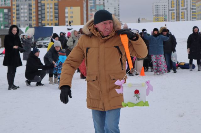 В Преображенском парке тысячи екатеринбуржцев проводили зиму