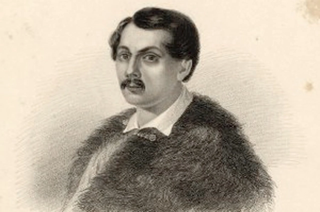 Декабрист был известным в своё время писателем. 