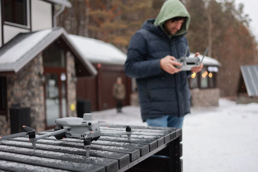 К поиску подключили беспилотники.