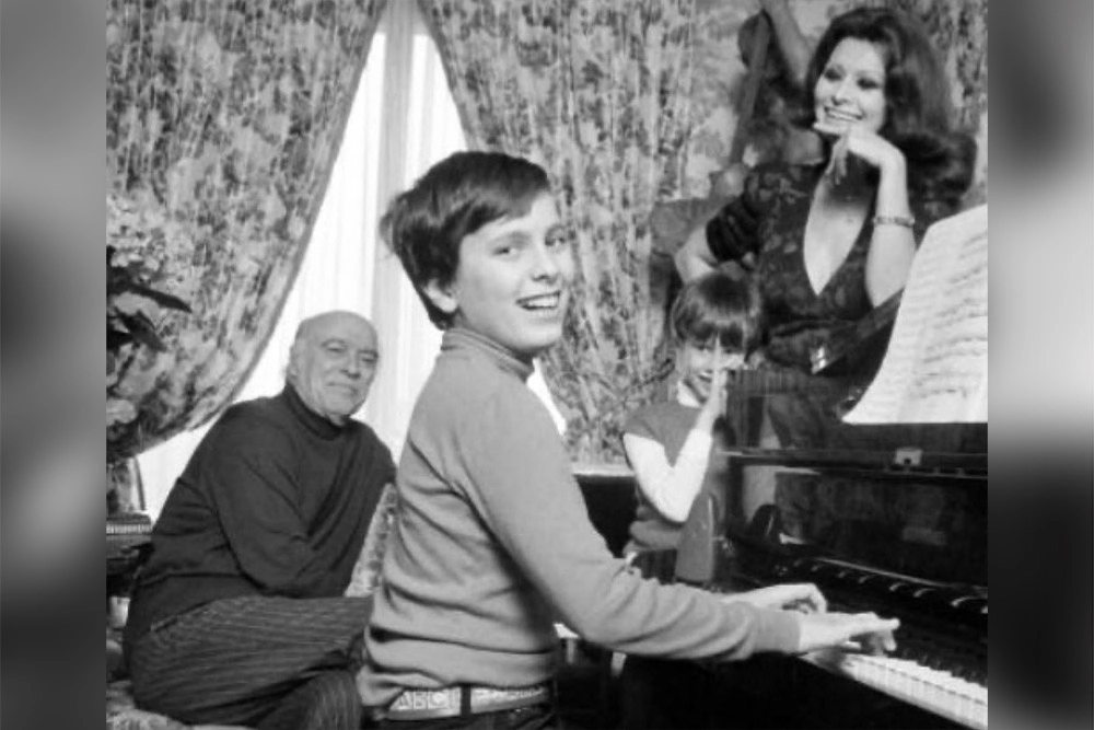 
 Вот это 90 лет! Посмотрите, как изменилась Софи Лорен. Фото    