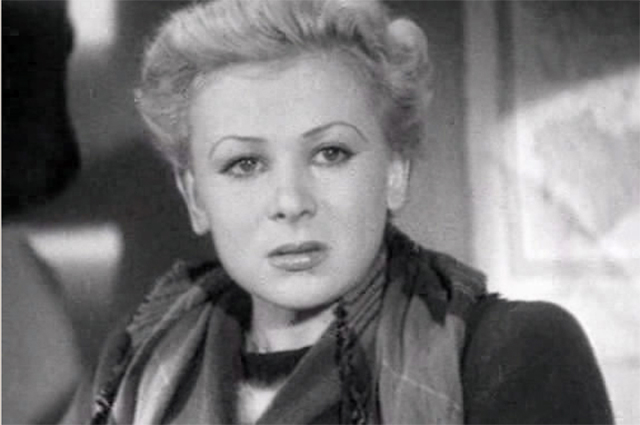 Валентина Серова в фильме «Жди меня», 1943 г.
