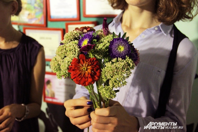 Букет для учителя. Астры. Цветы на 1 сентября Алматы | Plants