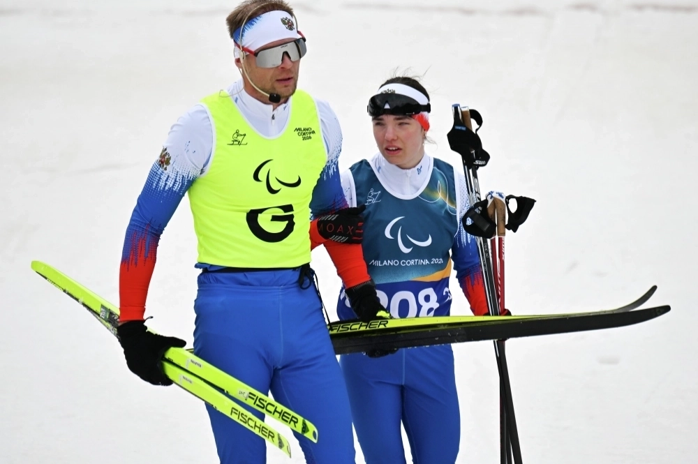 Анастасией Багиян и её сопровождающим Сергеем Синякиным