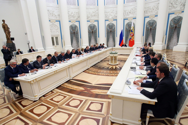 Президент РФ Владимир Путин проводит в Кремле первое заседание Совета по стратегическому развитию и приоритетным проектам.