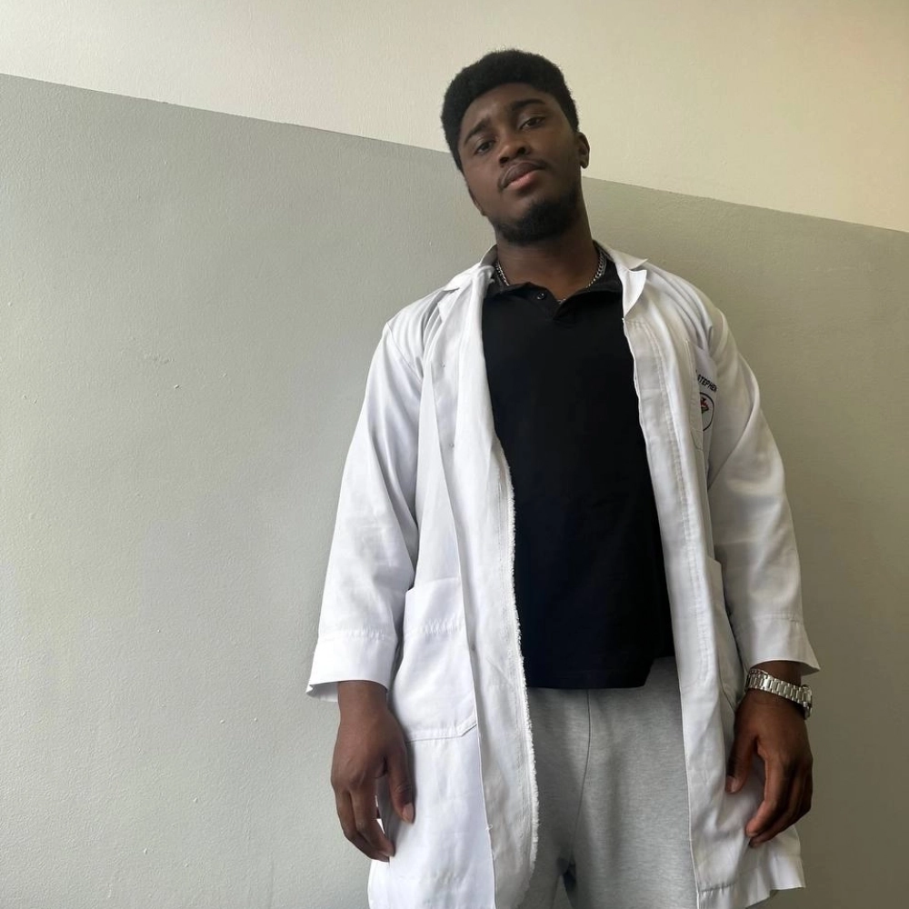 Мосес планирует остаться в России.