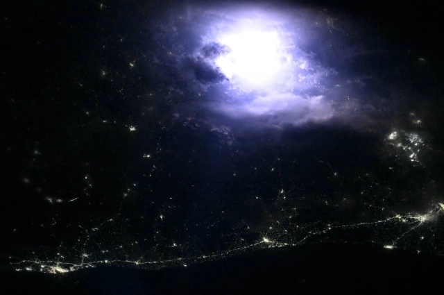 Также Кирилл Песков показал новые фотографии из космоса.