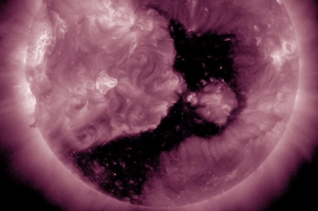 Корональная дыра на Солнце