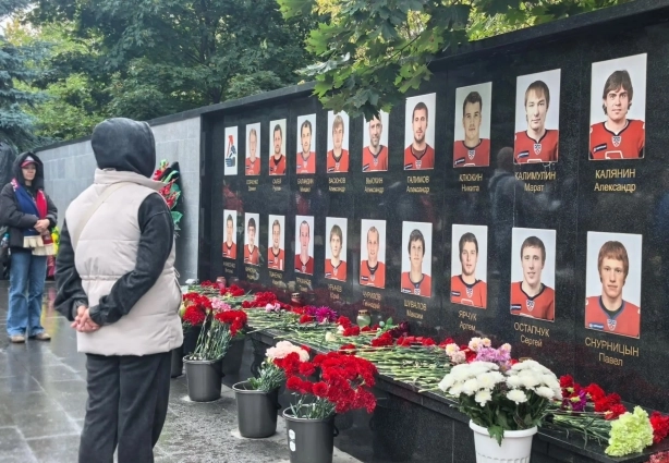 Погибла вся хоккейная команда.