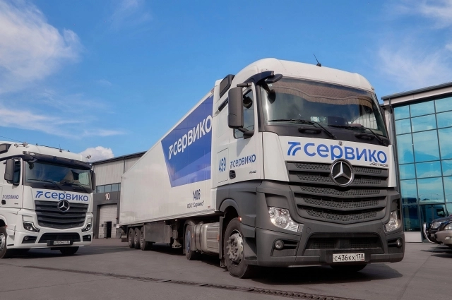 Автопарк у компании огромный.