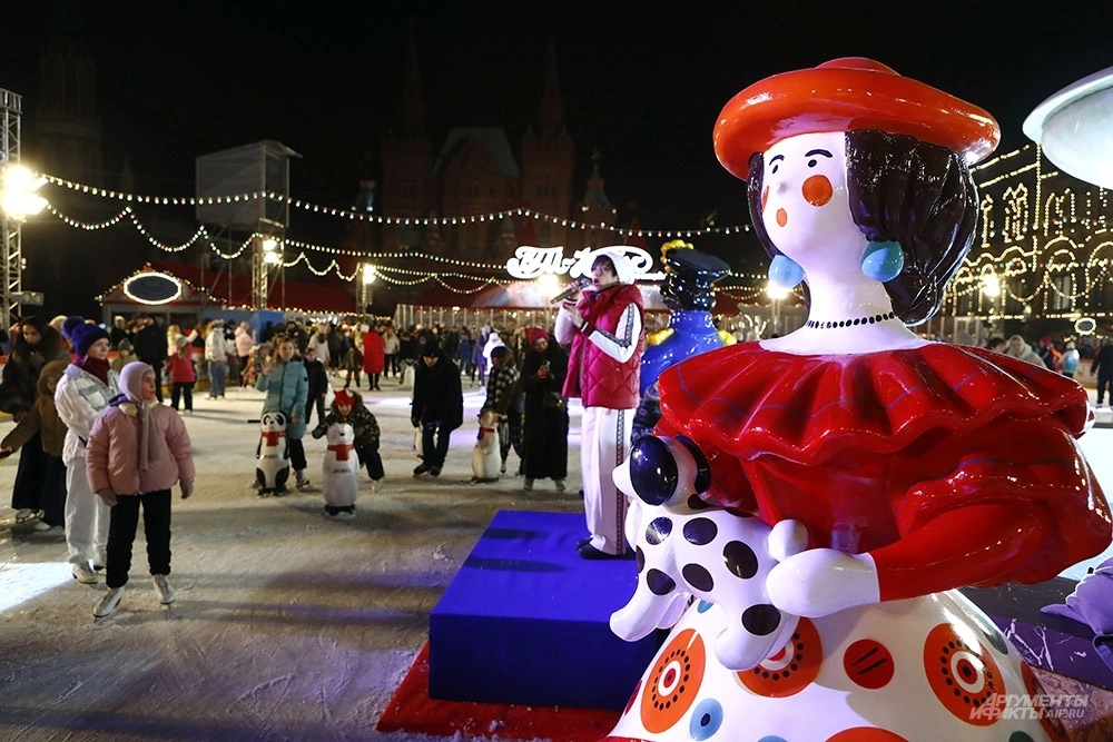 ГУМ-каток на Красной площади.