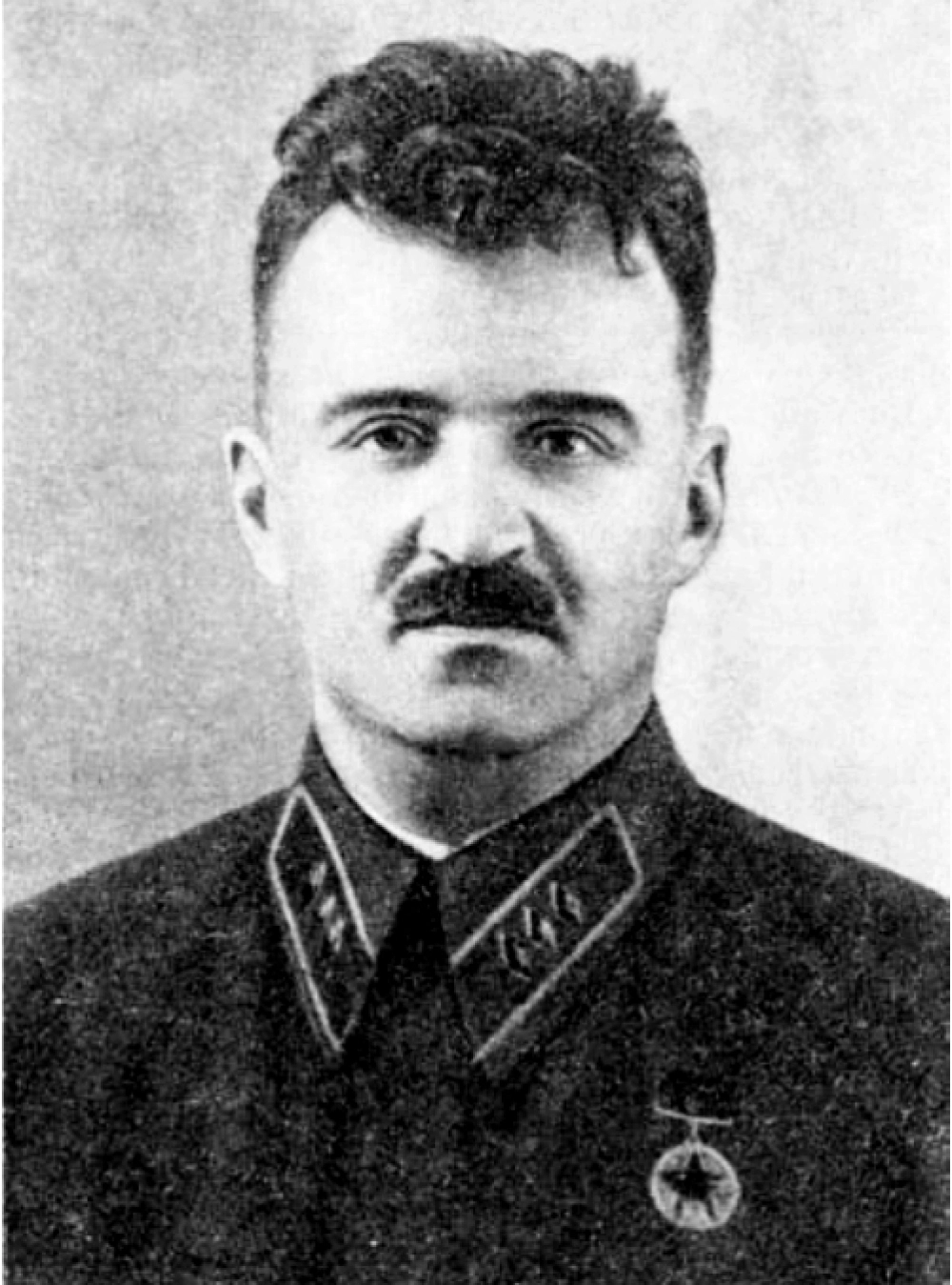 Комкор Л.Г. Петровский.