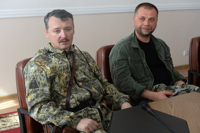 Игорь Стрелков (слева) и Александр Бородай.