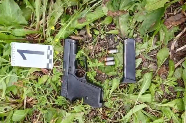 Пистолет, из которого отстреливался злоумышленник.