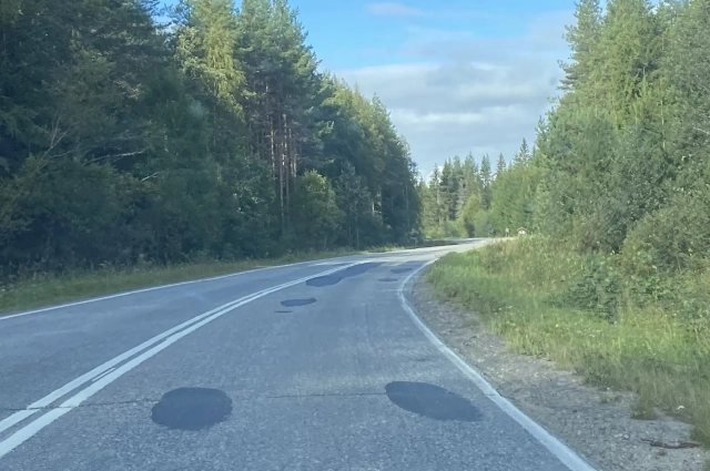 В «самой счастливой стране» больше нет денег на строительтво и ремонт дорог.