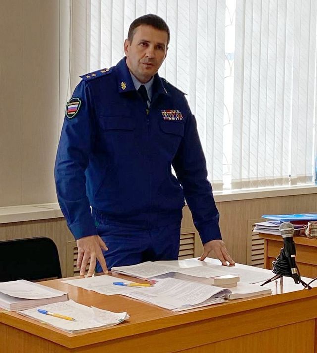 Государственное обвинение поддержано заместителем Генерального прокурора РФ Дмитрием Демешиным.