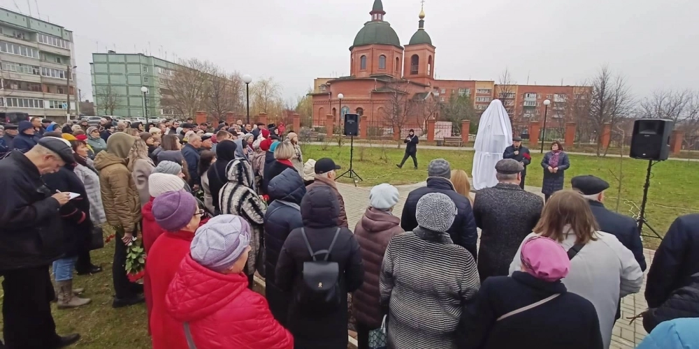 Открытие памятника Саиту Мамбетшаеву