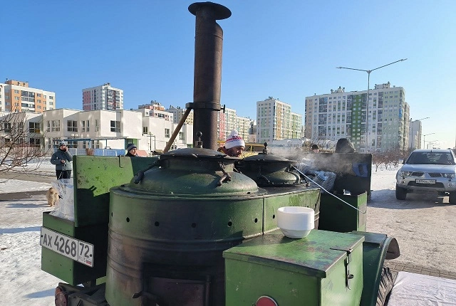 В Академическом районе Екатеринбурга поздравили защитников Отечества