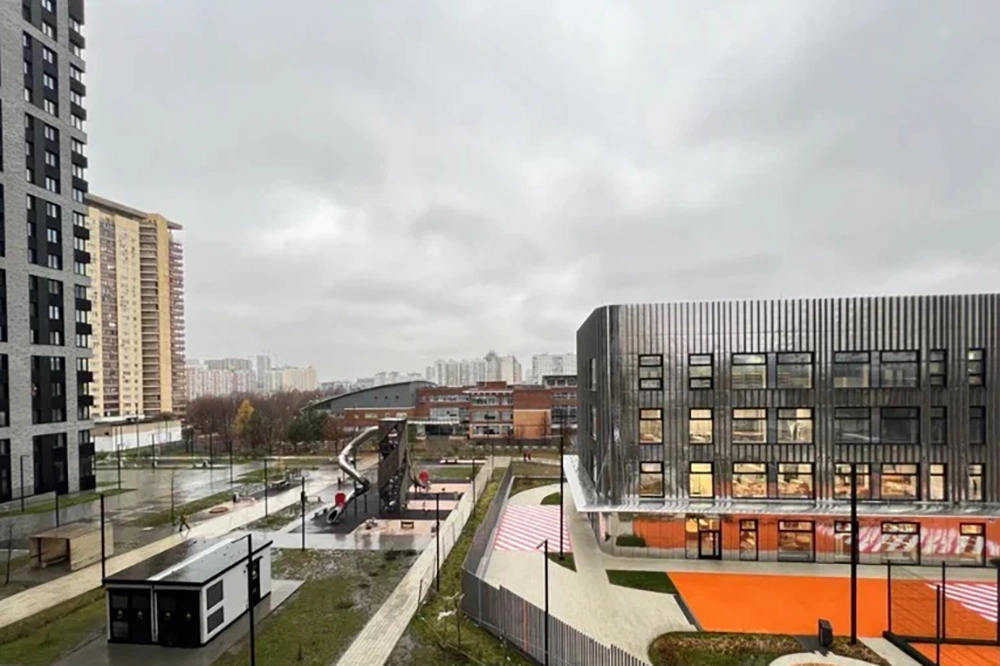 Дом в К «Квартал на Никулинской» в районе Тропарево-Никулино.