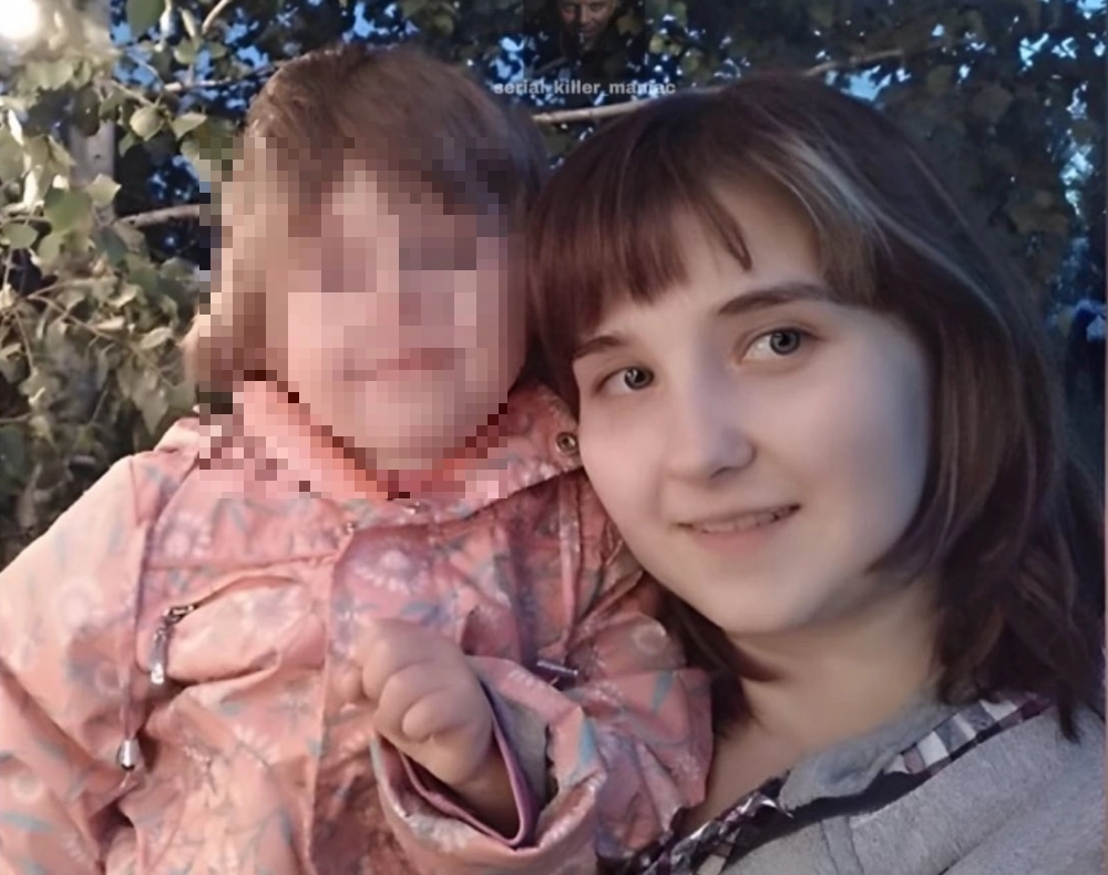 Анастасия Степанова с дочерью.