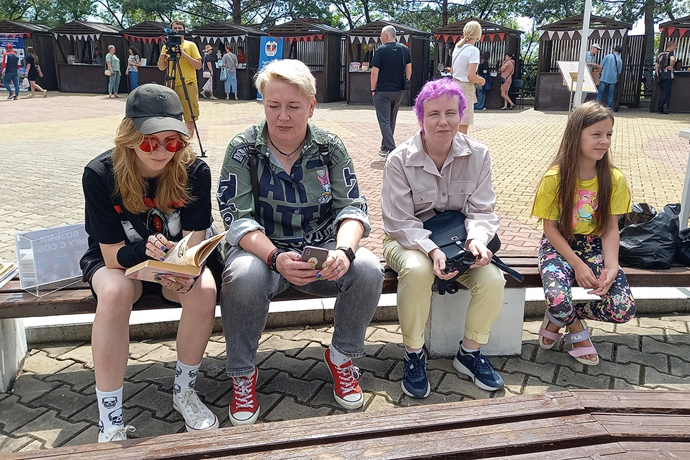 На фестивале книжки читали, слушали и уносили с собой.