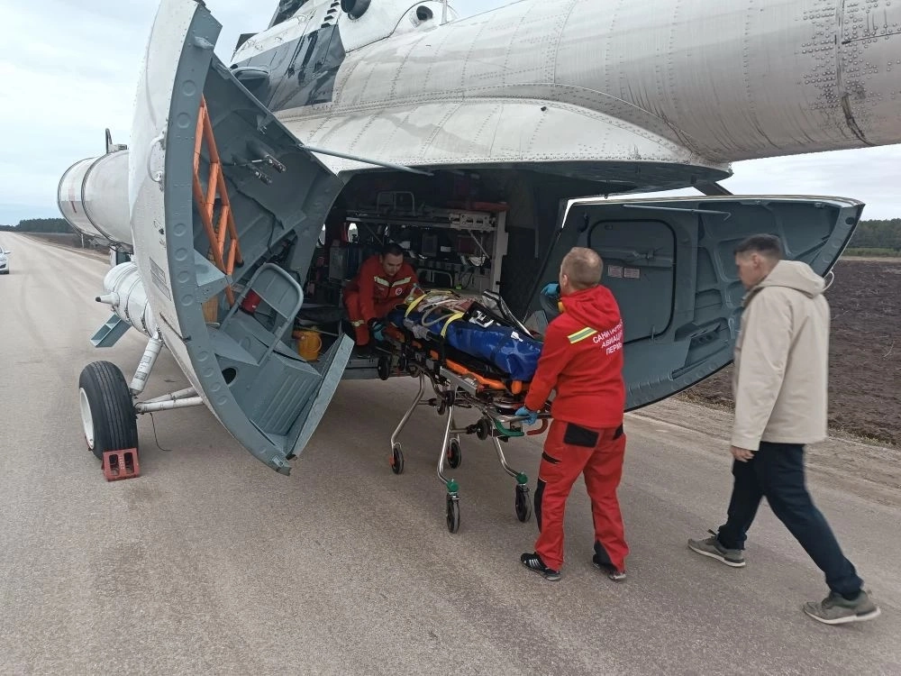 Во время перелёта пациент был без сознания. 