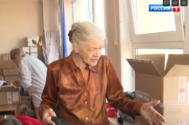 Пенсионерка, до того, как отправиться в зону СВО, помогала волонтерам в Хабаровске.