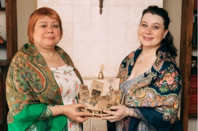 Светлана и её дочь Вероника.