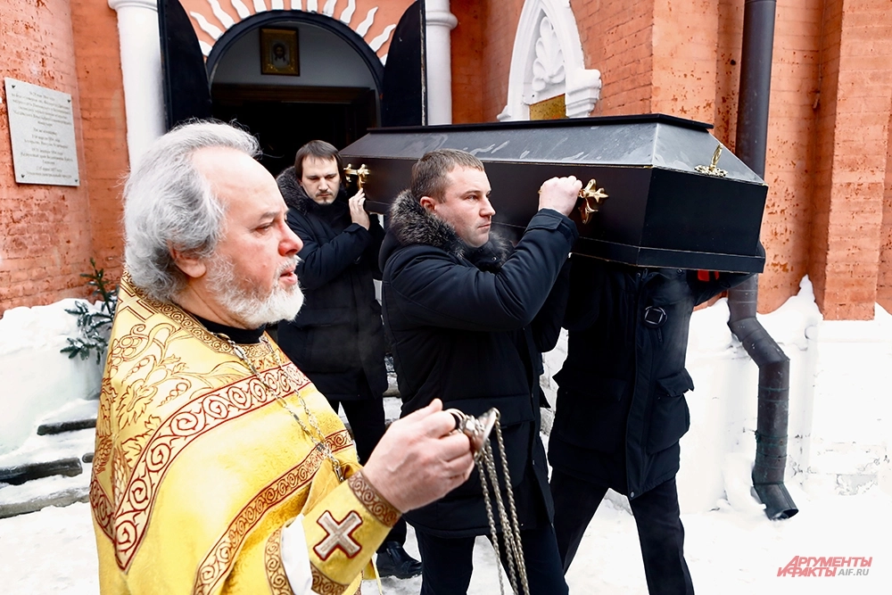 Прощание с Гитаной Леонтенко, вдовой Алексея Баталова.