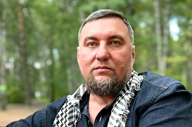 «Намаз — это обращение к Всевышнему, которое совершается пять раз в день», — поясняет Рушан Салахетдинов