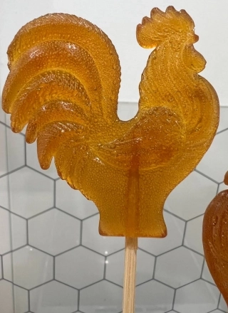 Таким леденец получается без добавления красителя.