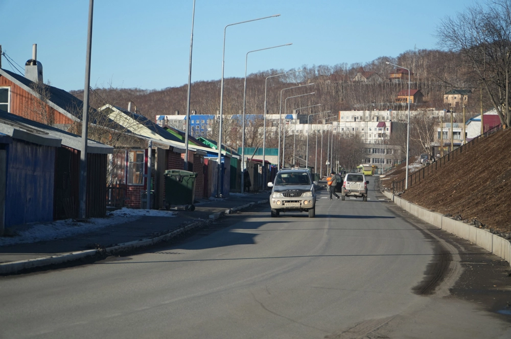 В&nbsp;таком виде жители микрорайона Кирпичики получили отремонтированную дорогу: с&nbsp;ровным асфальтом, ливнёвками, новым освещением и&nbsp;тротуарами.