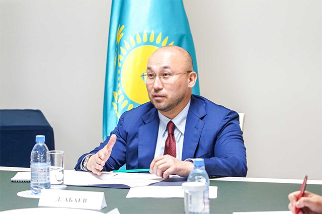 Посол Казахстана в России Даурен Абаев.