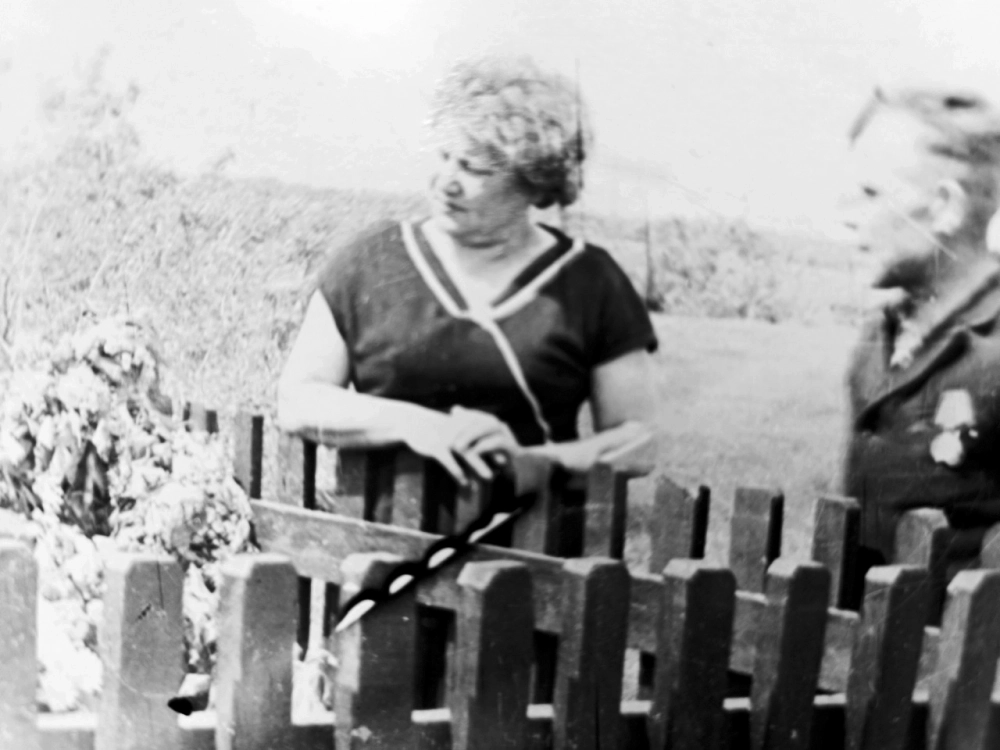 Валентина Ивановна Городецкая на митинге в честь покойного мужа. 1966 год.