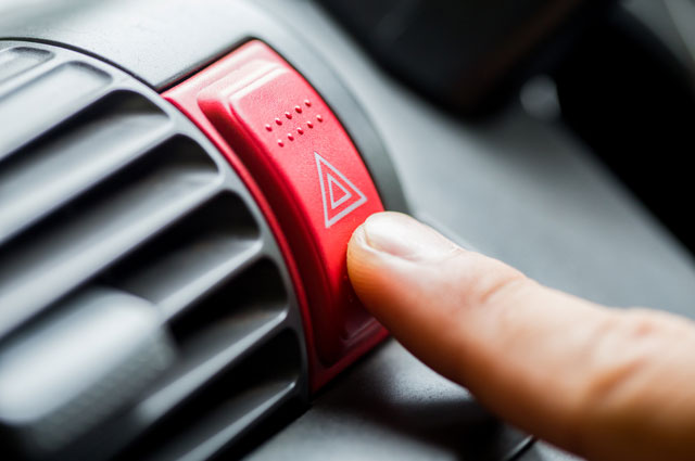 В каких случаях водитель должен включать «аварийку»? | ГИБДД | Авто | Аргументы и Факты