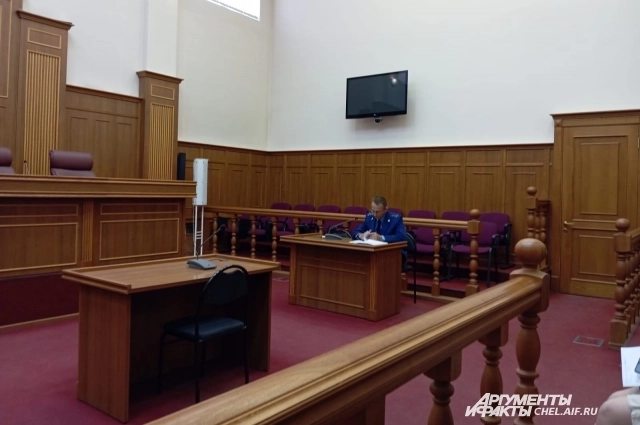 Приговор огласили в практически пустом зале.