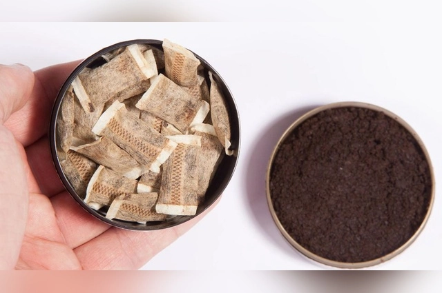 В одной коробке такого снюса 20 пачек с кофе.