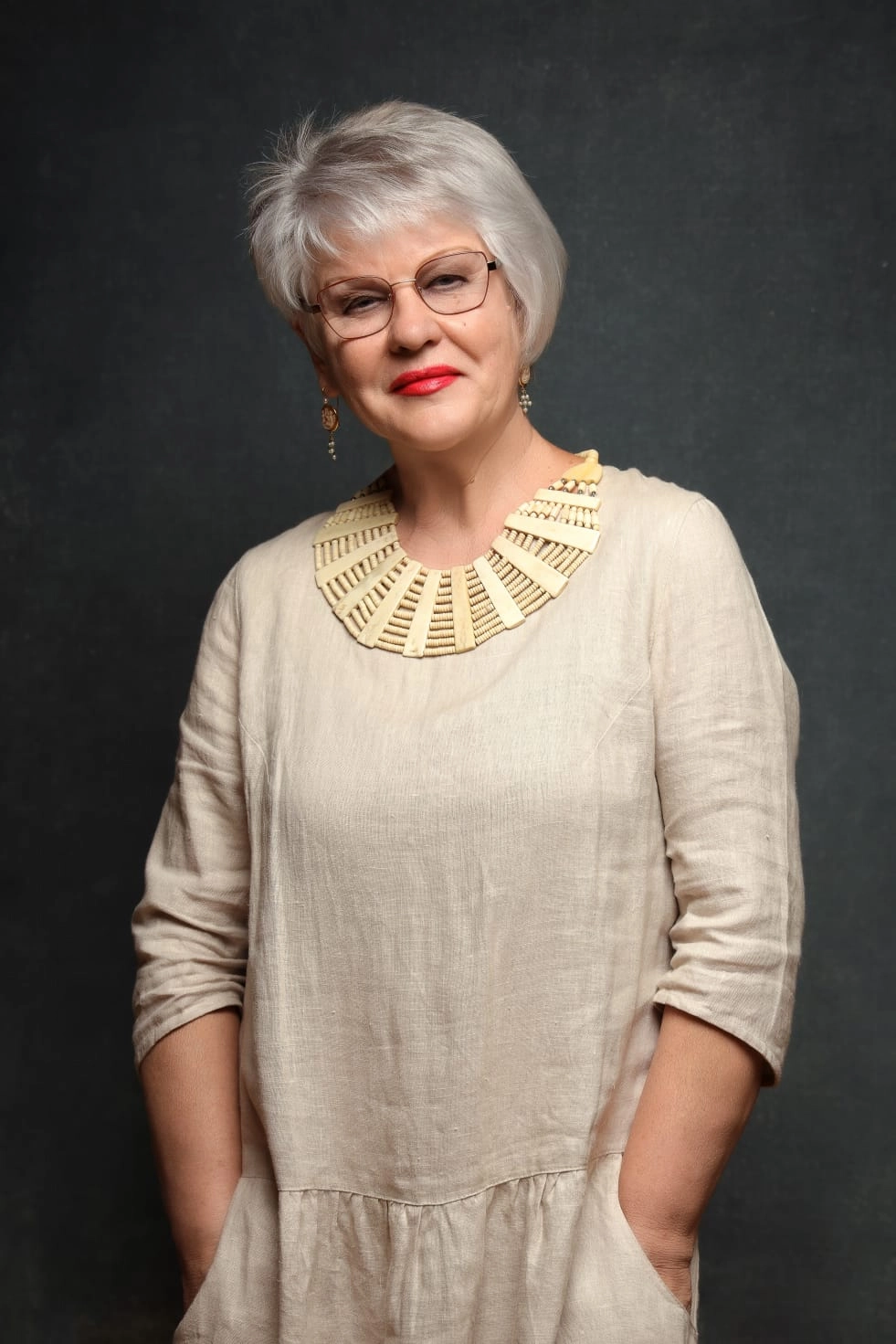 Лора Манаева