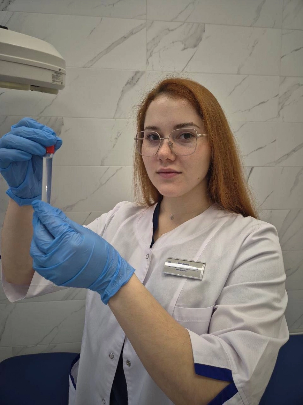 Доктор Фёдорова, а в пробирке паразит.