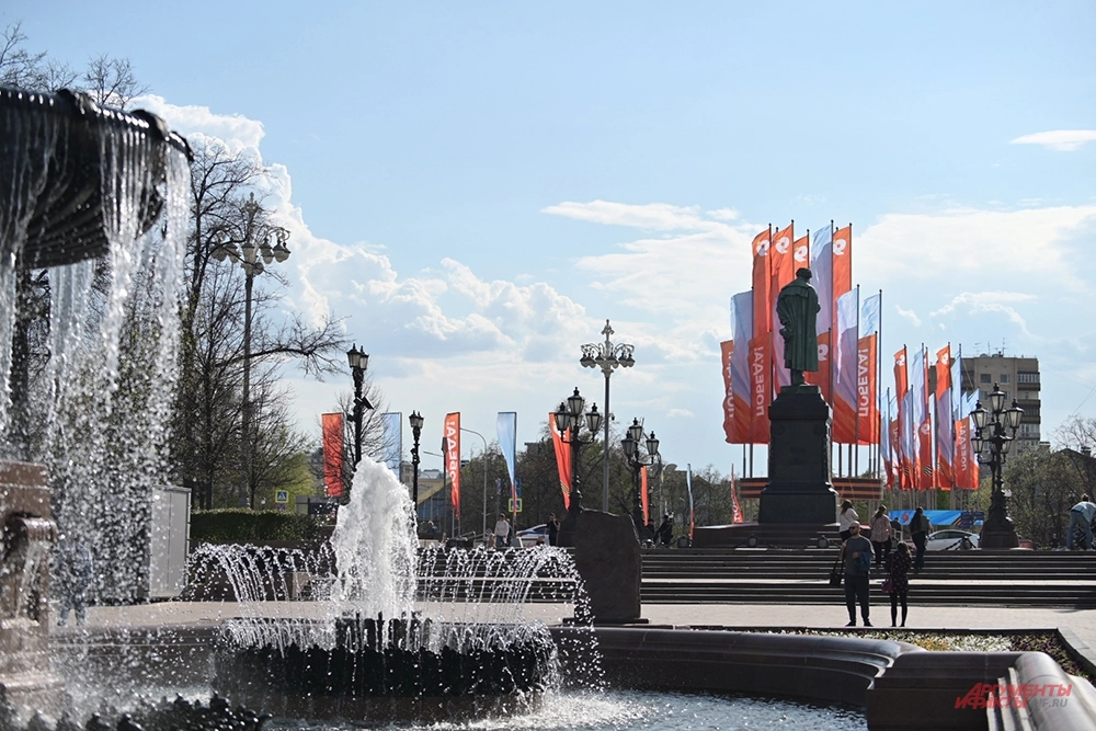 Оформление Москвы ко Дню Победы
