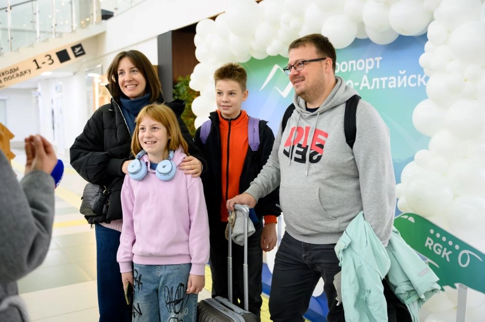 Новый рекорд. Аэропорт Горно-Алтайска встретил полумиллионного пассажира
Новый рекорд. Аэропорт Горно-Алтайска встретил полумиллионного пассажира