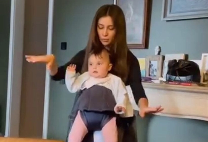 Равшана Куркова.