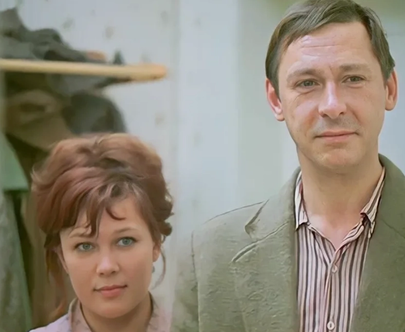 Люсьена Овчинникова и Олег Ефремов в фильме «Мама вышла замуж», 1969 г.